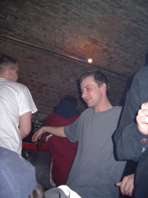 7.jpg (27869 bytes)