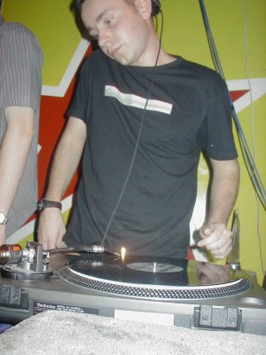 25.jpg (34239 bytes)