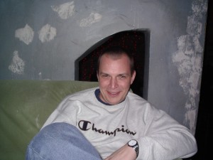 2.jpg (16139 bytes)